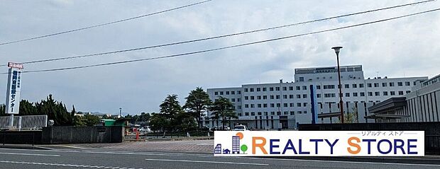 独立行政法人国立病院機構福岡東医療センター(約650m)