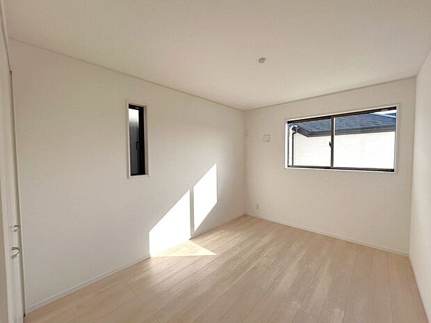 ☆6.5帖洋室☆南向きで明るいお部屋♪主寝室におすすめです♪