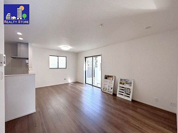 ☆リビング☆大切な家族が集まるからこそこだわりたいLDK♪この場所を通じて家族の楽しい会話が聞こえてきそうなリビングですね♪