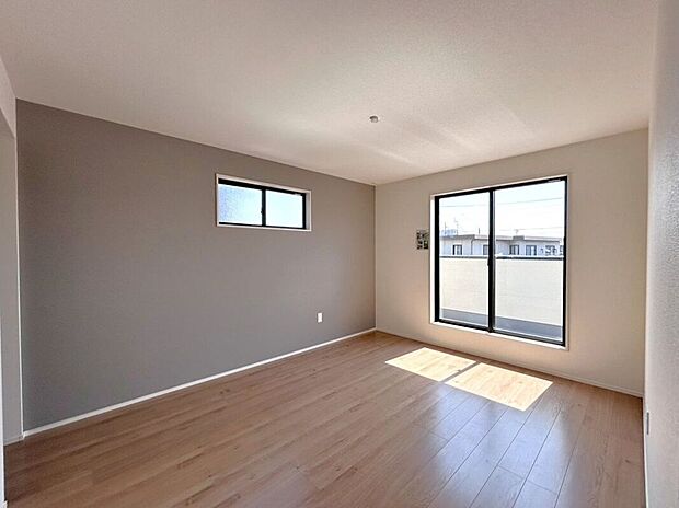 ☆洋室A☆バルコニーに面した明るいお部屋♪W.I.Cを備えており主寝室におススメ♪