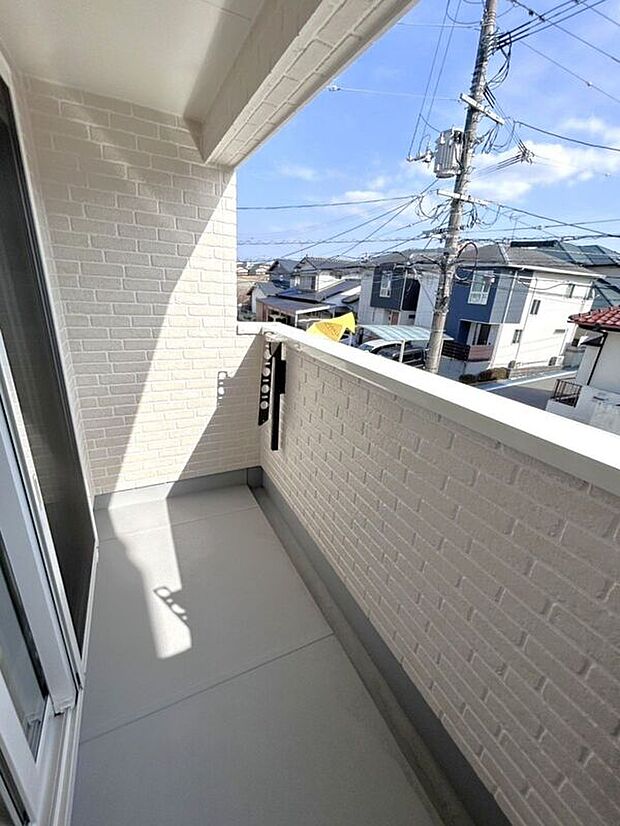 ☆バルコニー☆お洗濯物もしっかり干せるバルコニー♪日当たりの良い空間です♪