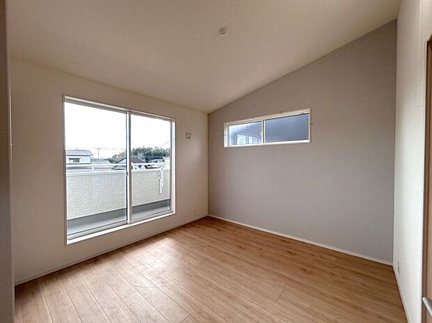 ☆6.125帖洋室☆ベッドを置いても広々としたお部屋♪主寝室におすすめです♪