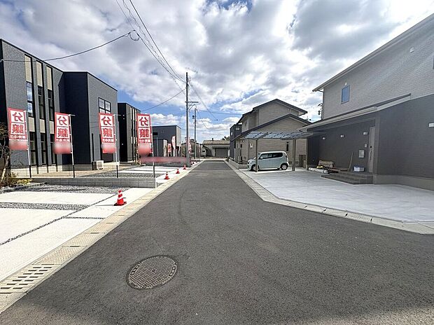 【前面道路含む外観】☆前面道路☆