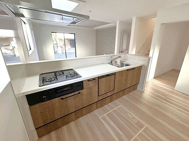 【キッチン】☆キッチン☆3口コンロが嬉しいキッチン♪シンクや作業スペースも広くお料理しやすいキッチンです♪