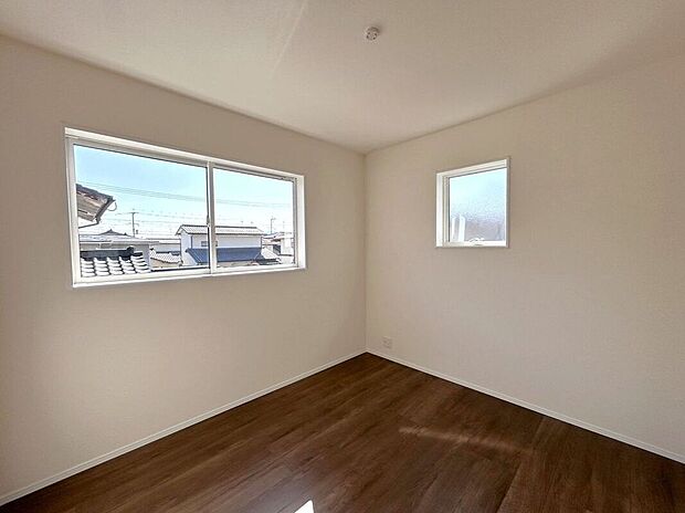 【洋室】☆5.3帖洋室☆ベッドや学習机を置いてお子様部屋におすすめです♪