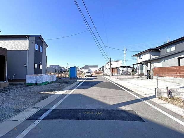 【前面道路含む外観】☆前面道路☆