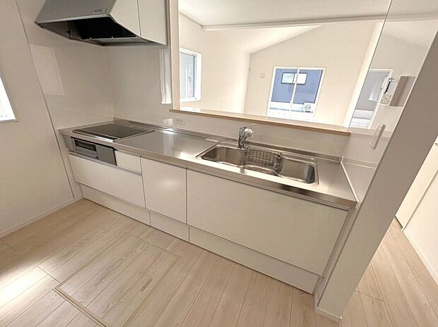 【キッチン】☆キッチン☆床下収納付きで便利なキッチン。食品のストック収納にも役立ちます♪