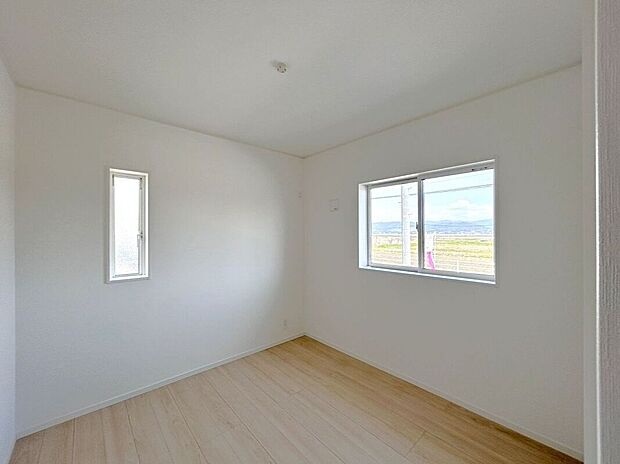 【洋室】☆5帖洋室☆ベッドや学習机を置いてお子様部屋におすすめです♪