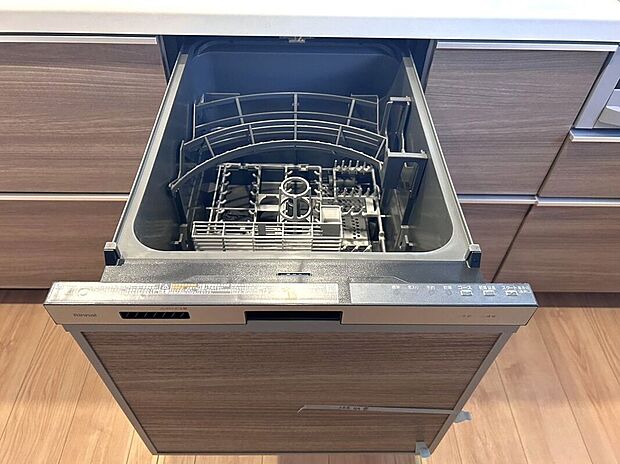 【その他設備】☆食器洗浄乾燥機☆家事の時短にもなる人気の食洗機！ビルトイン式で見た目もスッキリ♪