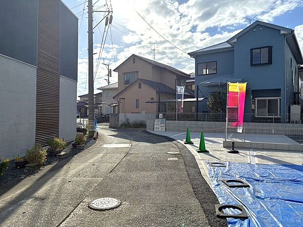 【前面道路含む外観】☆前面道路☆