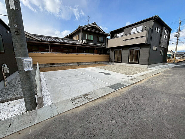 【外観（2階建） ｜ （1）号棟】　