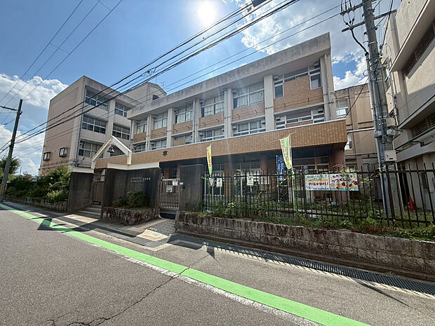 菅原小学校（約1,500m）