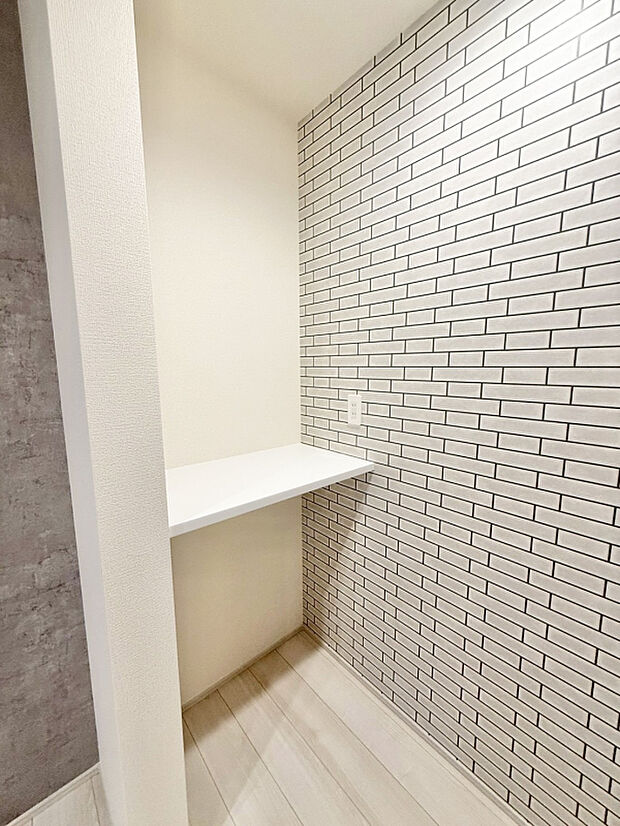 【【パントリー ｜ 1号棟】】調理家電がすっきり片付きます。