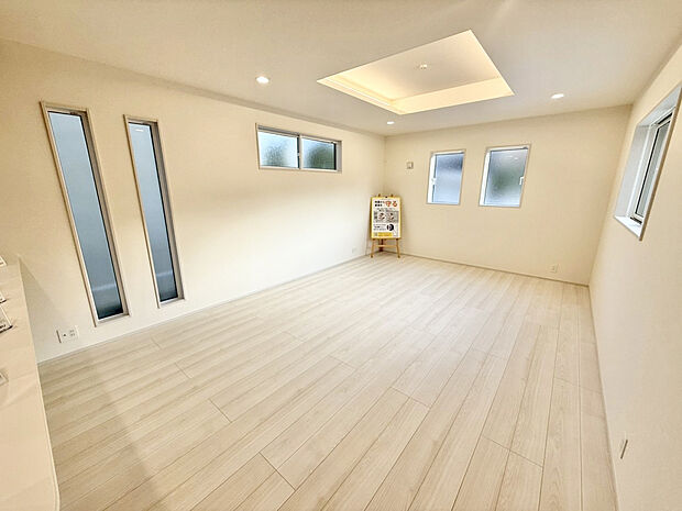 【【LDK17.0帖 ｜ 1号棟】 】折り上げ天井はリビングの開放感をアップさせます！