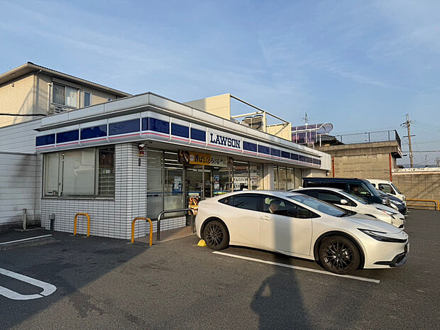 ローソン奈良西九条町二丁目店（約550m）
