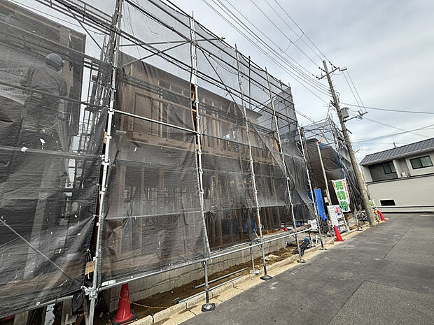 【現地外観写真2026年5月撮影】【外観 ｜ 2号棟】