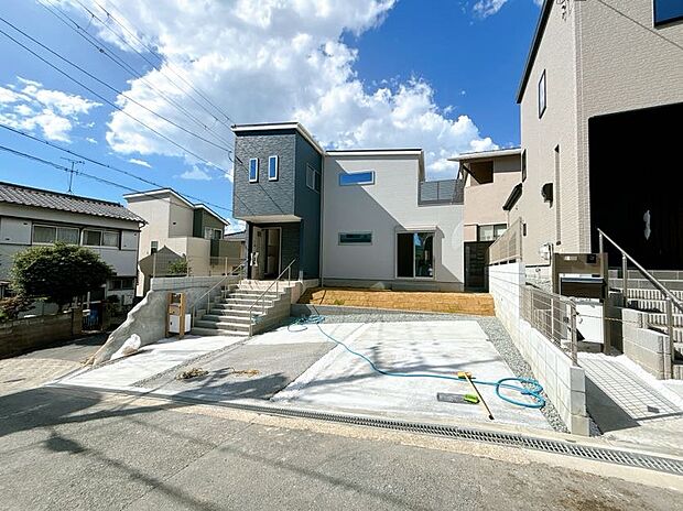 【外観】自然とうまく調和した環境の良い地域です。
毎日を快適に気持ちよく過ごしていただけます。(1号棟)