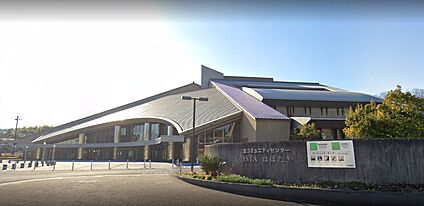 生駒市図書館北分館 1820ｍ(徒歩23分)