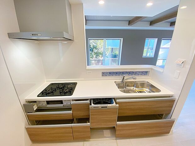 【システムキッチン】(同社施工事例)