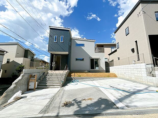 【外観写真】静かな住宅地でのんびりと生活できます◎