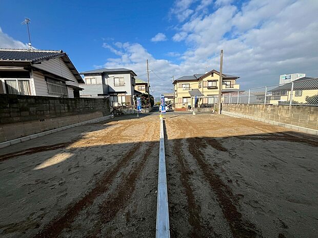 【【現地写真】】JR筑肥線「糸島高校前」駅まで徒歩13分！天神駅・博多駅・福岡空港駅へ乗り換え無しで快適アクセス可能です☆