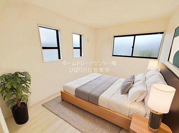 ☆1号棟☆
日当りの良さは写真でも充分に伝わるかと思いますが、開放感のある周囲にめぐまれたおかげで、風通しもとても良くなっております。※家具をCGで加工しています。家具付き販売ではございません。