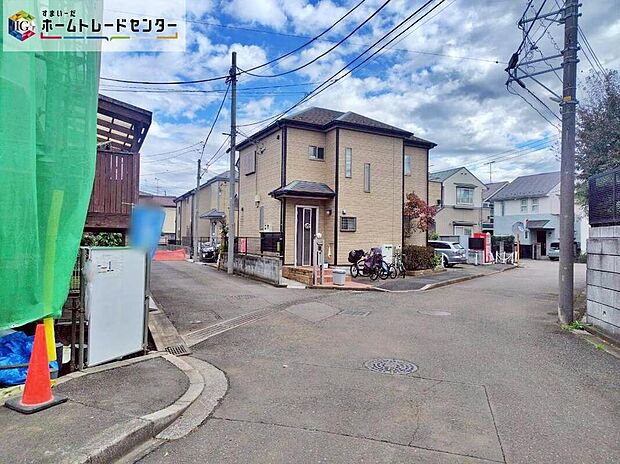 ☆前面道路含む現地写真☆
人気の低層住居専用地域は落ち着いた住環境です。小中学校も徒歩10分圏内なのでお子様にも安心♪