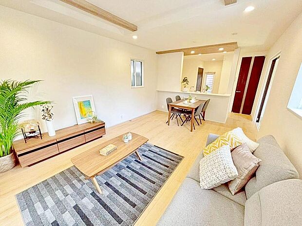 『LDKは家族だんらんをデザイン』家族が集まり一緒の時間がすごせる工夫がされております♪※家具をCGで加工しています。家具付き販売ではございません。