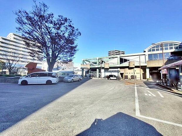 西武池袋線「東久留米」駅まで
バス10分バス停「御成橋」まで停歩12分♪