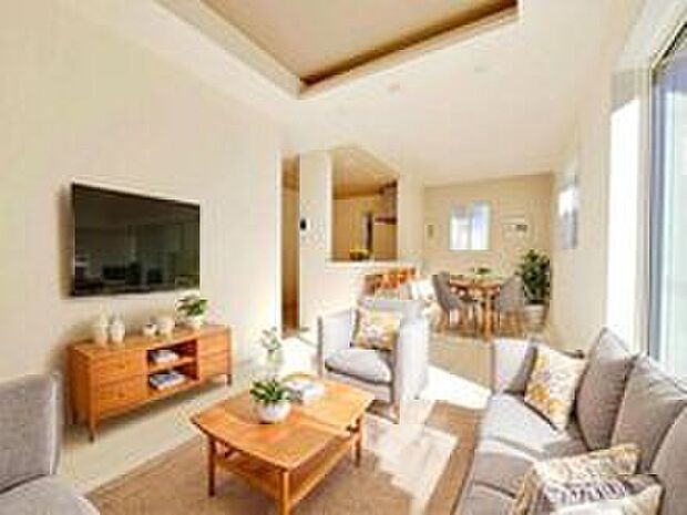 【リビング】☆リビング☆
明るく開放感のあるリビング。対面式キッチンは、いつでもご家族を感じられる空間作りの重要ポイントになりそうです。※家具をCGで加工しています。家具付き販売ではございません。