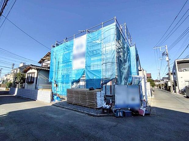 【前面道路含む現地写真】住宅性能評価で耐震等級３（最高等級）を取得！お客様を守る大切な住宅だからこそ、第三者の検査を受けて安心して住んでいただける住宅をご案内させて頂きます。その頑丈さを、ぜひ現地にてご体感くださいませ。