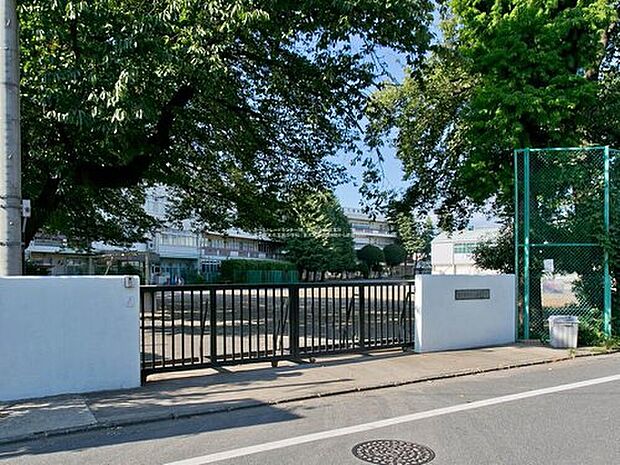 東久留米市立南中学校（約518m）