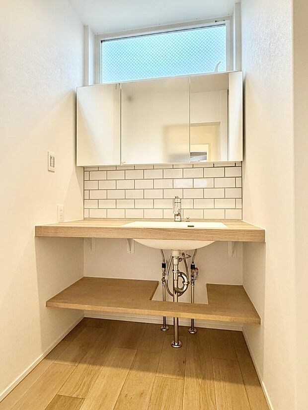 お洒落で清潔感のある洗面所です！  