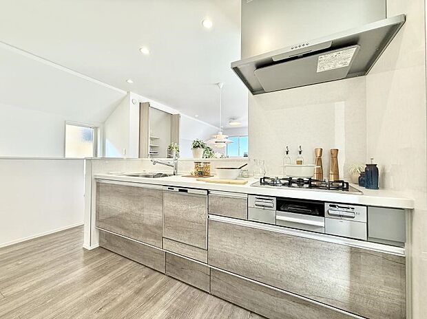 ■シンプルで美しく心地よい時間を生むキッチン空間