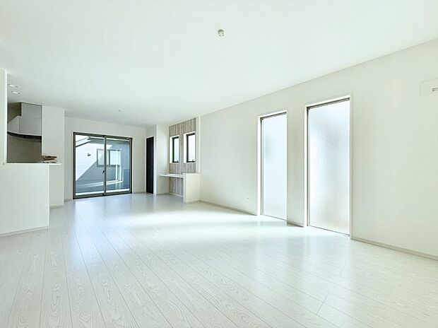 ■リビングにカウンターが付いているためスタディースペースとして使え、お子さんの勉強を見守ることができます。  