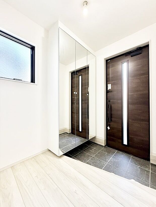 ■ シンプルで美しく、快適な暮らしの入り口