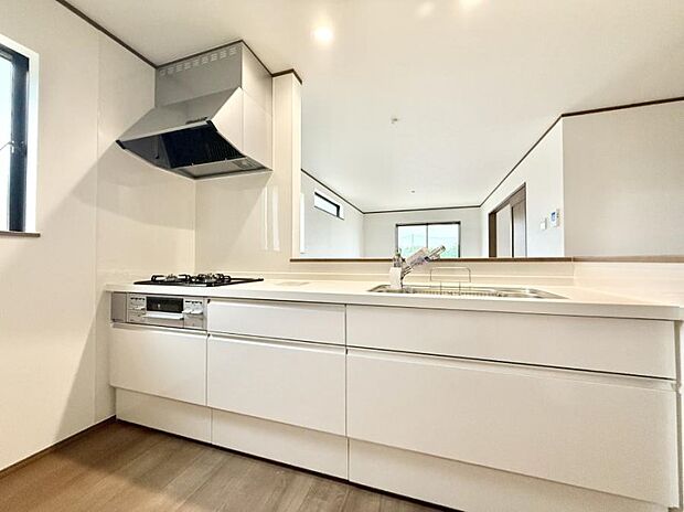 ■家族の絆を深める、温もりのあるキッチン