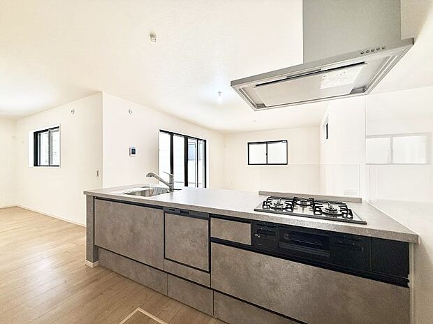 ■美味しい時間が生まれる、笑顔あふれるキッチン