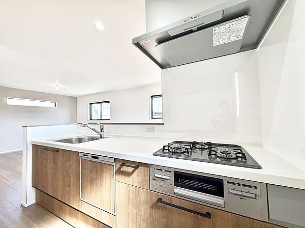 明るさと開放感たっぷりなキッチン!