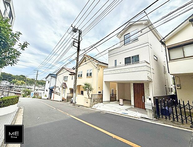 【前面道路含む現地写真】■この道を歩けば、毎日が少し特別になる