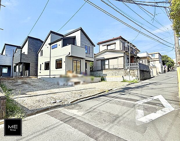 【前面道路含む現地写真】■優雅なラインが、毎日を引き立てます