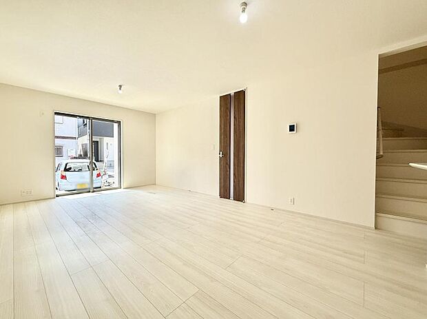 【ダイニング】■光と風を感じる、リラックスできる空間