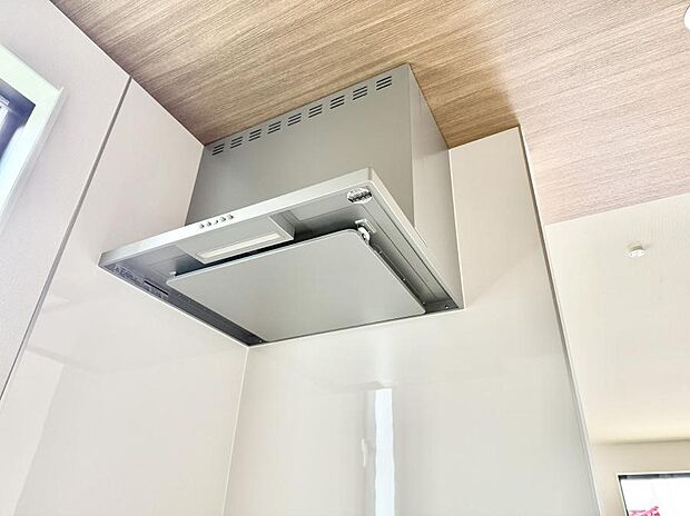 【レンジフード】■フードに覆われている為、匂いが換気扇に誘導され、効率的に排煙ができます