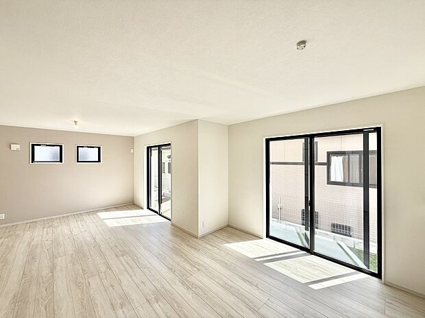 【ダイニング】■何気ない毎日を特別にする、癒しの空間