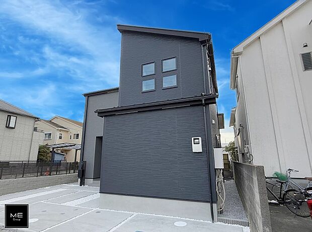 【現地外観写真】■暮らしを豊かにする充実した仕様設備で快適に