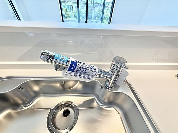 【浄水器】■不純物をしっかり除去して安心して飲めます