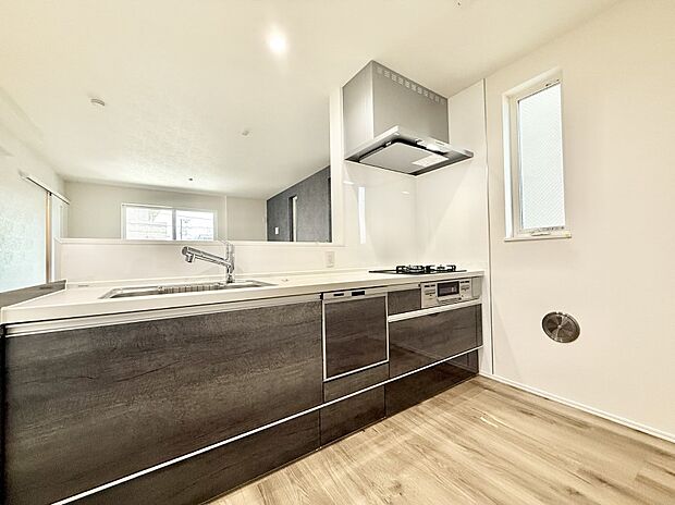 【ダイニングキッチン】■キレイに片付く、使いやすいキッチン