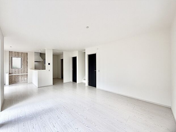 【ダイニング】■温もりを感じる、居心地のいいリビング