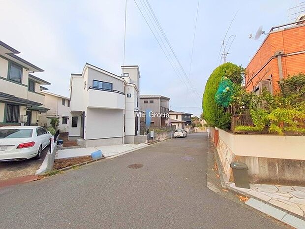 【前面道路含む現地写真】■新しい時代の息吹を感じる、心地よい環境