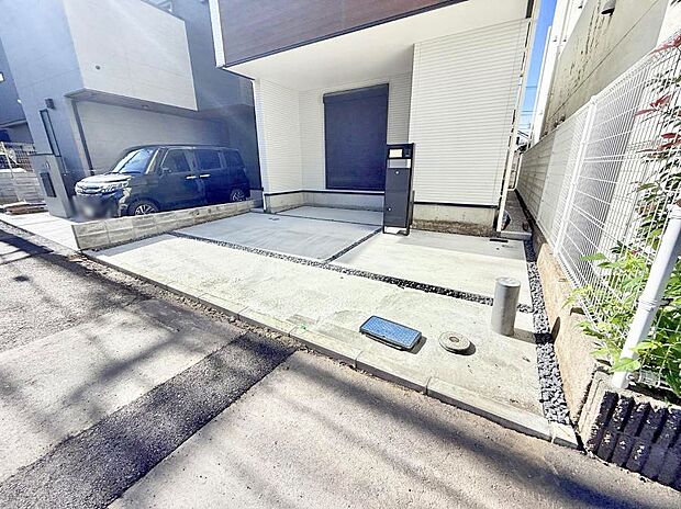 【駐車場】■自宅にある駐車スペースなので安心ですね